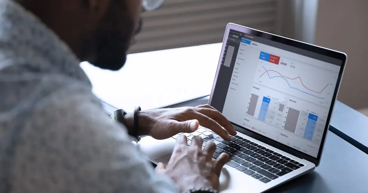 Publicidad Digital y Tráfico de Pago Impulsa tu negocio con soluciones efectivas de publicidad digital. Genera resultados, alcanza a tu audiencia ideal y maximiza el retorno de inversión (ROI).